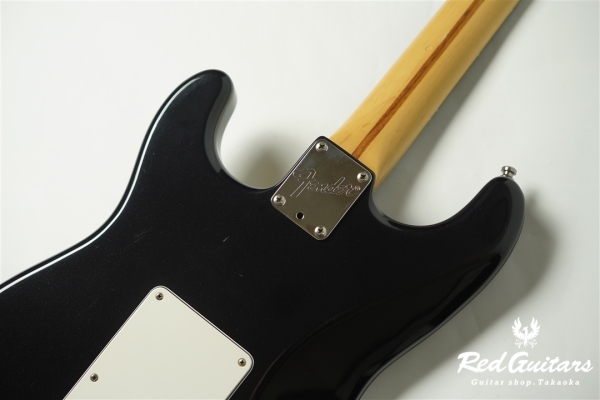 Stratocaster Plus Deluxe - Mystic Black